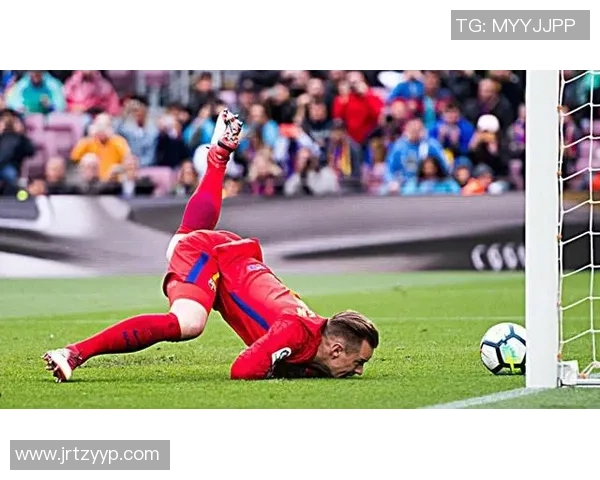 足球明星失误瞬间回顾：那些让人心痛的比赛时刻与教训